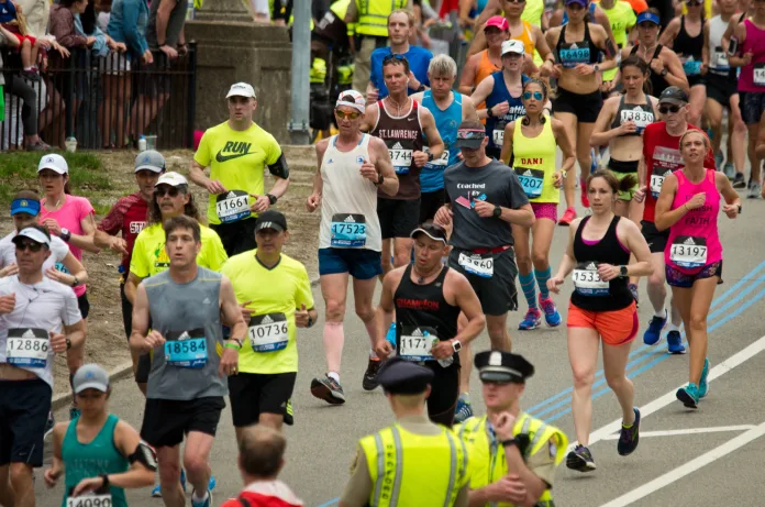 corredores en el Maratón de Boston