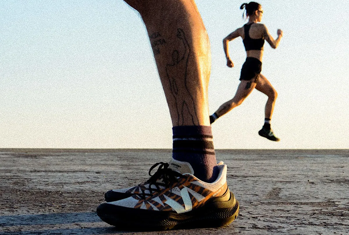 Zapatillas de running Condor 3 de Veja, un par de zapatillas sostenibles y de edición limitada que combinan materiales ecológicos con alto rendimiento.