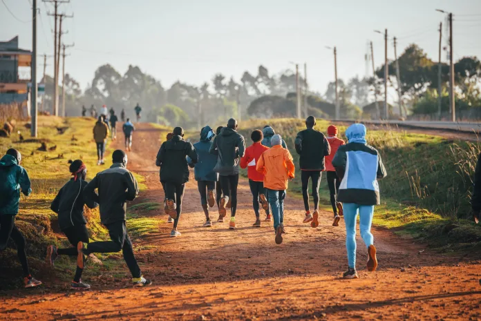 Depositphotos_593523174_L atletas africanos entrenan en Kenia