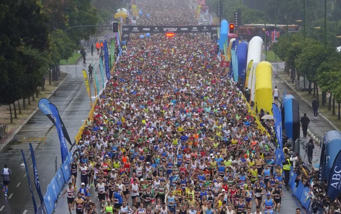 Salida del Medio Maratón Sevilla